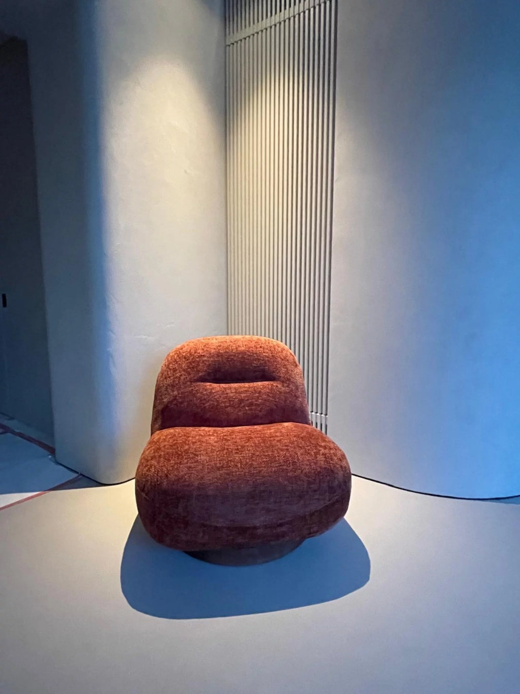 CLOUDY ACCENT CHAIR TERRA