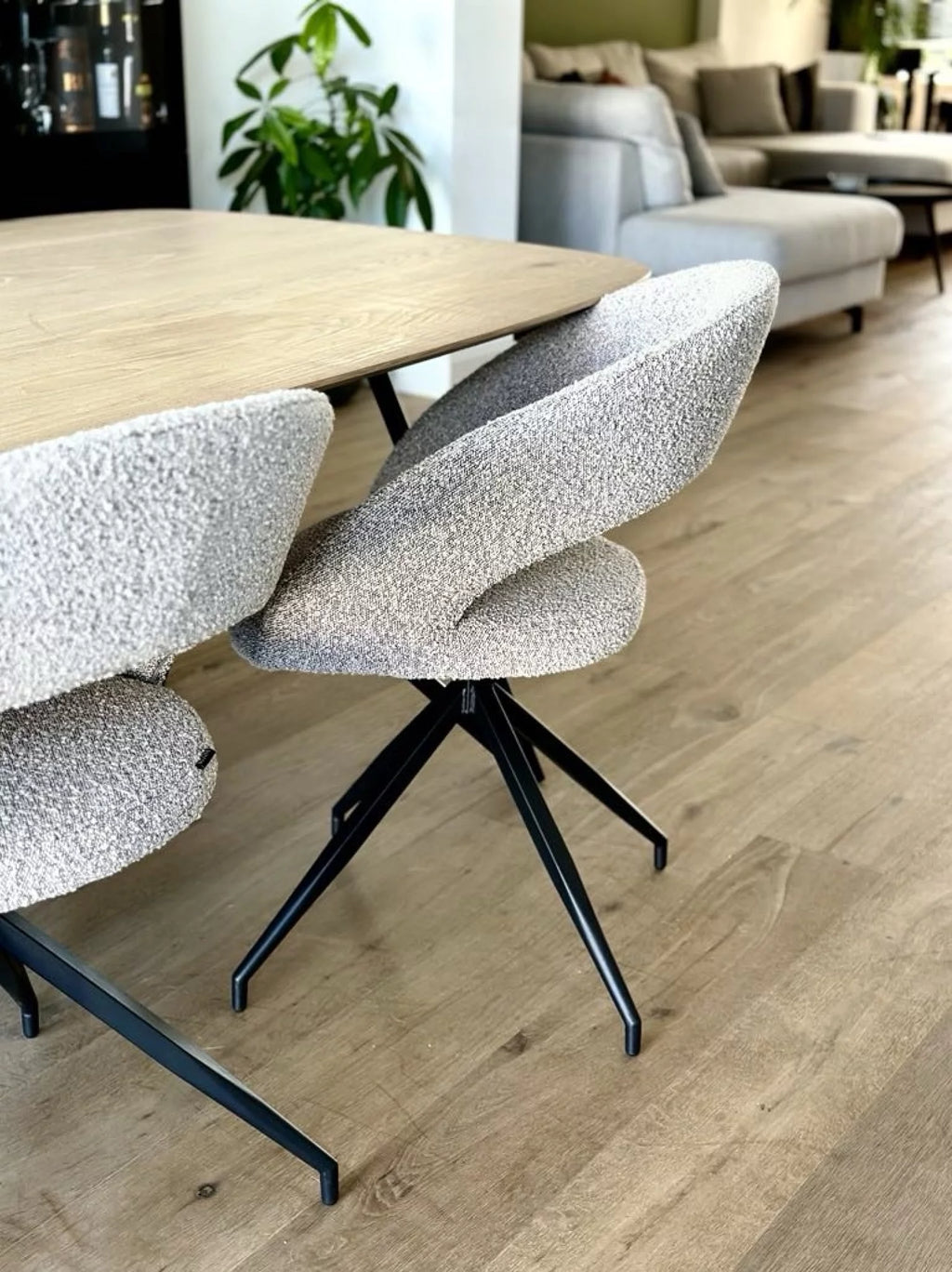 Yara eetkamerstoel bouclé toffee