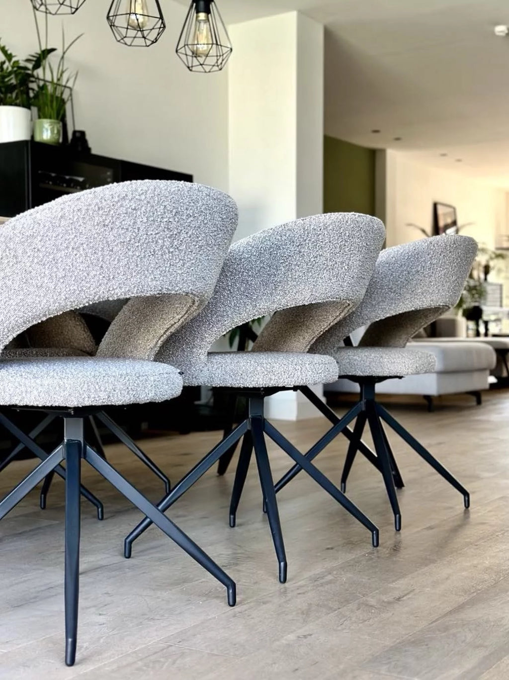 Yara eetkamerstoel bouclé toffee