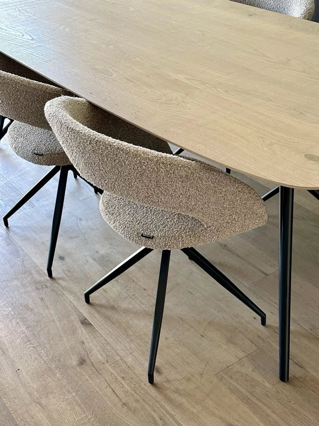 Yara eetkamerstoel bouclé toffee