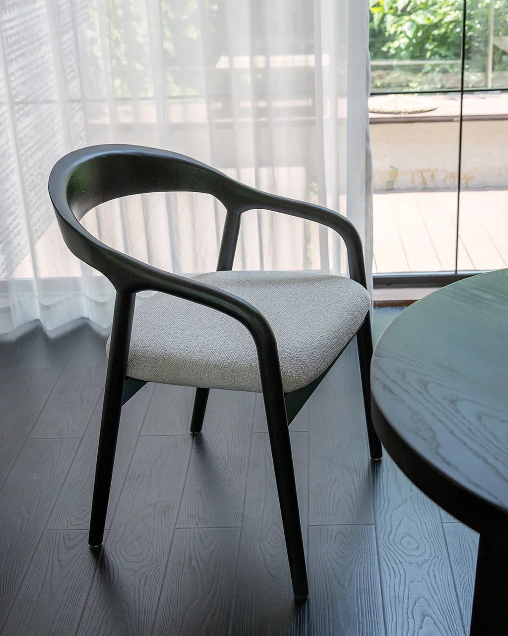 Carlo houten stoel zwart / beige