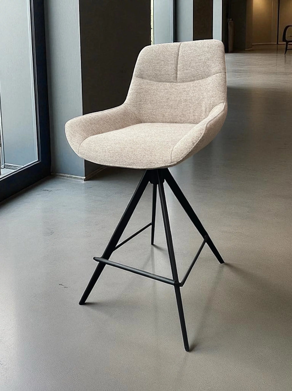 Barstoel bari beige san remo 101 zithoogte 65