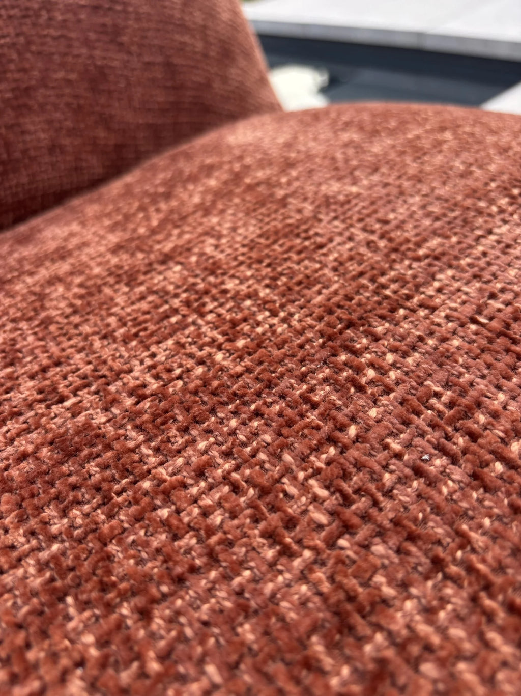 CLOUDY ACCENT CHAIR TERRA