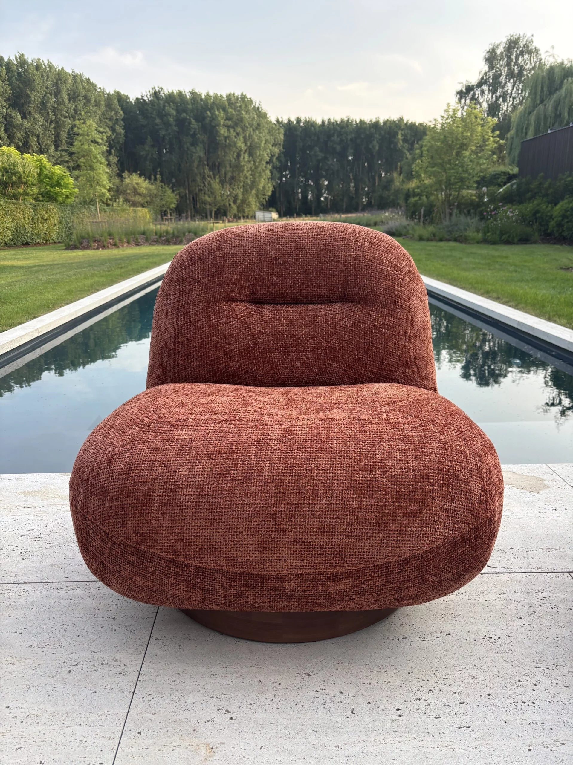 CLOUDY ACCENT CHAIR TERRA